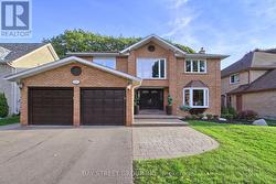 4149 BRIDLEPATH TRAIL  Mississauga, ON L5L 3E8