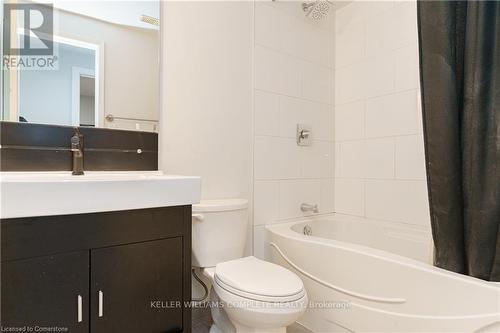 11 - 1270 Gainsborough Drive, Oakville, ON - Indoor Photo Showing Bathroom