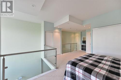 225 - 1940 Ironstone Drive, Burlington, ON - Indoor Photo Showing Bedroom