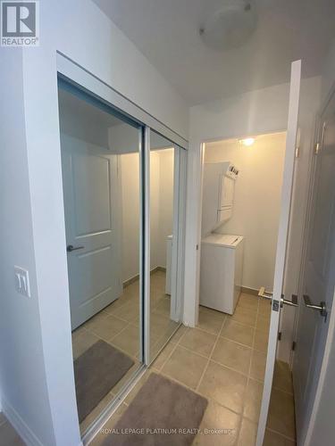 343 - 75 Attmar Drive, Brampton, ON - Indoor Photo Showing Bathroom