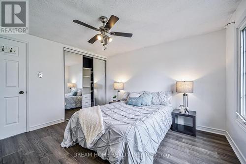 4066 Renfrew Crescent, Mississauga, ON - Indoor Photo Showing Bedroom