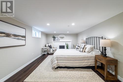 62 Minnewawa Road, Mississauga, ON - Indoor Photo Showing Bedroom