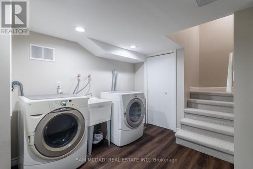 62 Minnewawa Road, Mississauga, ON - Indoor Photo Showing Laundry Room