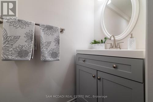 62 Minnewawa Road, Mississauga, ON - Indoor Photo Showing Bathroom