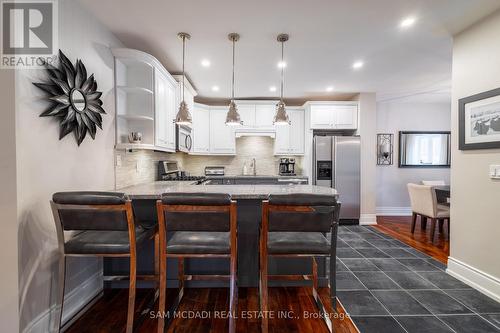 62 Minnewawa Road, Mississauga, ON - Indoor Photo Showing Kitchen