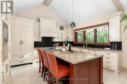 1100 Haydonbridge Court, Mississauga, ON - Indoor Photo Showing Kitchen