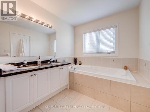 129 Mclaughlin Avenue, Milton, ON - Indoor Photo Showing Bathroom