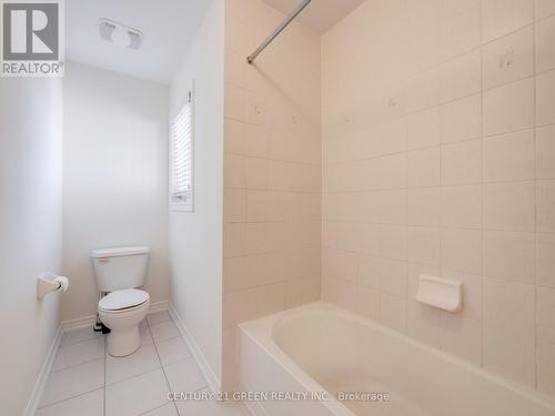 129 Mclaughlin Avenue, Milton, ON - Indoor Photo Showing Bathroom