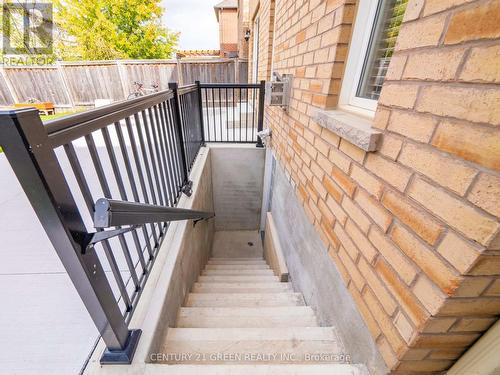 129 Mclaughlin Avenue, Milton, ON - Outdoor With Deck Patio Veranda With Exterior