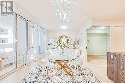 422 - 830 Lawrence Avenue, Toronto, ON - Indoor Photo Showing Dining Room