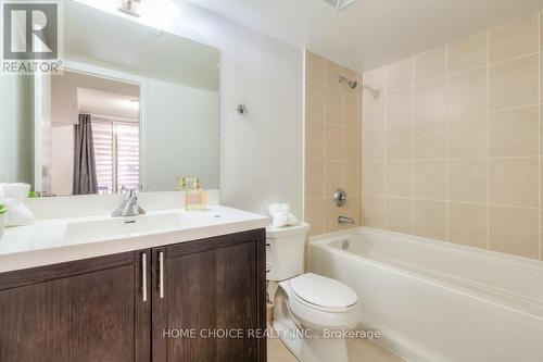 422 - 830 Lawrence Avenue, Toronto, ON - Indoor Photo Showing Bathroom