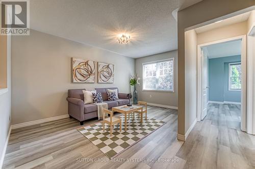 5183 Dryden Avenue, Burlington, ON - Indoor Photo Showing Other Room