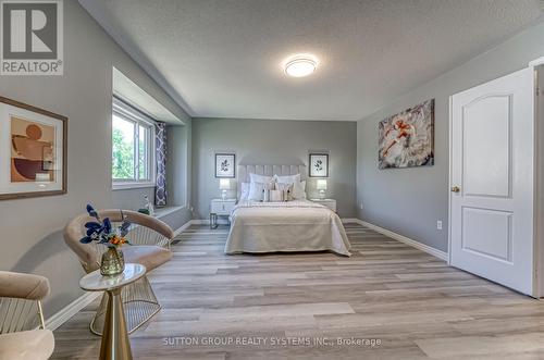 5183 Dryden Avenue, Burlington, ON - Indoor Photo Showing Bedroom