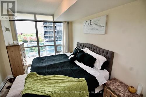 810 - 1055 Southdown Road, Mississauga, ON - Indoor Photo Showing Bedroom