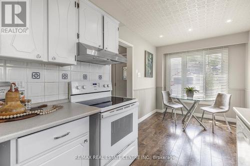 24 Nottawasaga Crescent, Brampton, ON - Indoor Photo Showing Kitchen