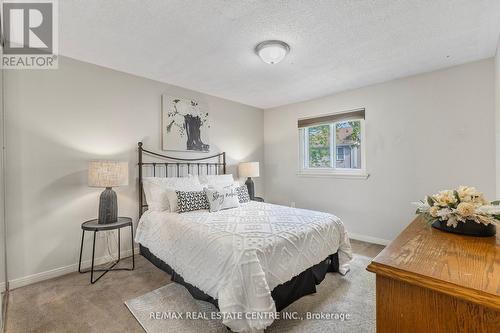 24 Nottawasaga Crescent, Brampton, ON - Indoor Photo Showing Bedroom