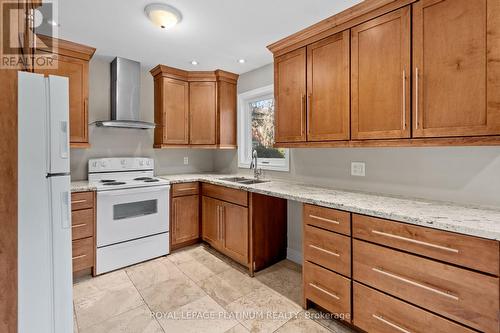 2677 Credit Valley Road, Mississauga, ON - Indoor Photo Showing Kitchen