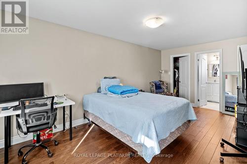 2677 Credit Valley Road, Mississauga, ON - Indoor Photo Showing Bedroom