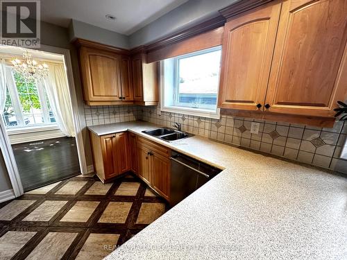 Upper - 2479 Stillmeadow Road, Mississauga, ON - Indoor Photo Showing Kitchen With Double Sink