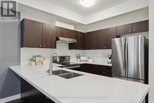 422 - 8 Drummond Street, Toronto, ON - Indoor Photo Showing Kitchen With Double Sink With Upgraded Kitchen