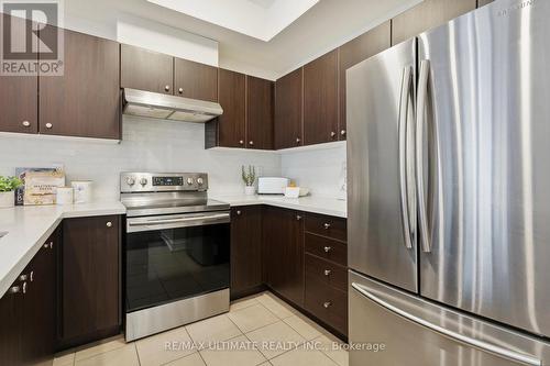 422 - 8 Drummond Street, Toronto, ON - Indoor Photo Showing Kitchen