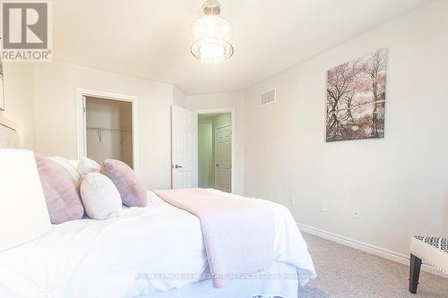 22 - 2435 Greenwich Drive, Oakville, ON - Indoor Photo Showing Bedroom