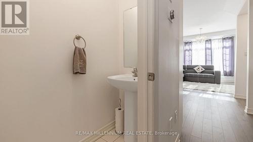 15 Haymarket Drive, Brampton, ON - Indoor Photo Showing Bathroom