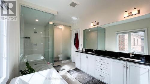 151 Ballantyne Boulevard, Vaughan, ON - Indoor Photo Showing Bathroom