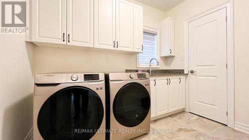 151 Ballantyne Boulevard, Vaughan, ON - Indoor Photo Showing Laundry Room