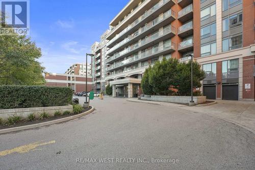 116 - 8228 Birchmount Road, Markham, ON - Outdoor