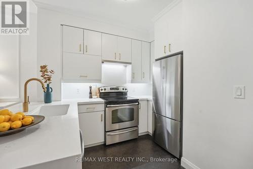 116 - 8228 Birchmount Road, Markham, ON - Indoor Photo Showing Kitchen With Stainless Steel Kitchen