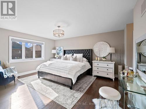 114 Mcdonnell Crescent, Bradford West Gwillimbury, ON - Indoor Photo Showing Bedroom