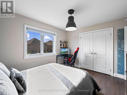 114 Mcdonnell Crescent, Bradford West Gwillimbury, ON - Indoor Photo Showing Bedroom