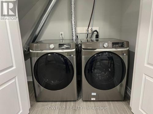 28 John Smith Street, East Gwillimbury, ON - Indoor Photo Showing Laundry Room