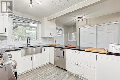 1628 River Road W, Wasaga Beach, ON - Indoor Photo Showing Kitchen