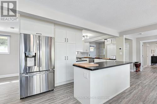 1628 River Road W, Wasaga Beach, ON - Indoor Photo Showing Kitchen With Upgraded Kitchen