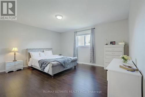 158 Hanmer Street E, Barrie, ON - Indoor Photo Showing Bedroom