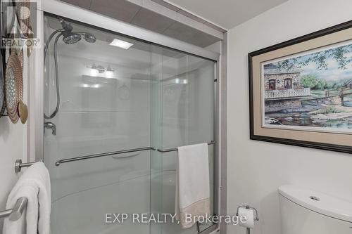 7 - 318 Little Avenue, Barrie, ON - Indoor Photo Showing Bathroom