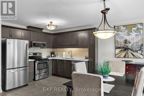 7 - 318 Little Avenue, Barrie, ON - Indoor Photo Showing Kitchen With Stainless Steel Kitchen With Upgraded Kitchen