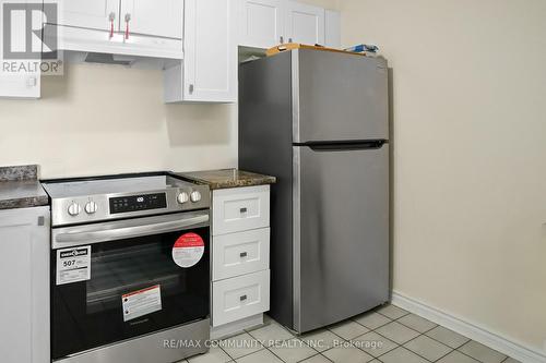 2213 - 4185 Shipp Drive, Mississauga, ON - Indoor Photo Showing Kitchen