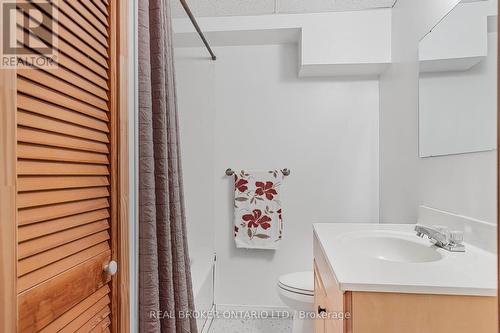 50 Brighton Road, Barrie, ON - Indoor Photo Showing Bathroom