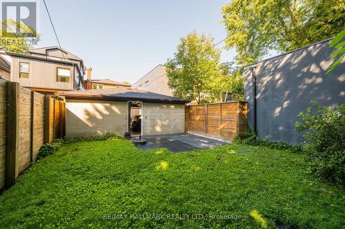 905 Carlaw Avenue, Toronto, ON - Outdoor