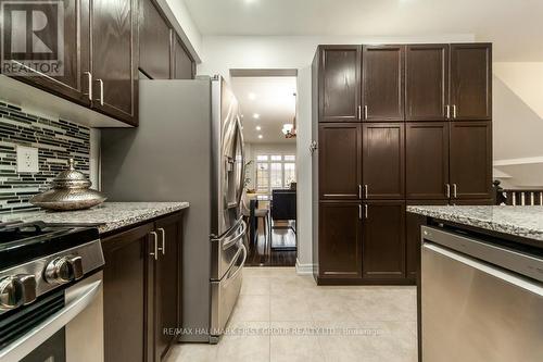 35 Crossbrooks Street, Markham, ON - Indoor Photo Showing Kitchen With Stainless Steel Kitchen