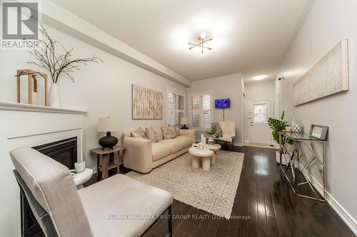 35 Crossbrooks Street, Markham, ON - Indoor Photo Showing Living Room With Fireplace