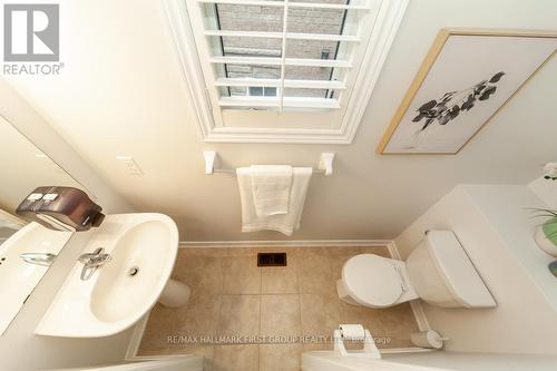 35 Crossbrooks Street, Markham, ON - Indoor Photo Showing Bathroom