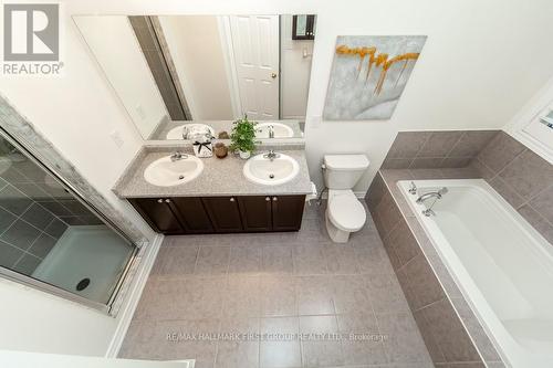 35 Crossbrooks Street, Markham, ON - Indoor Photo Showing Bathroom