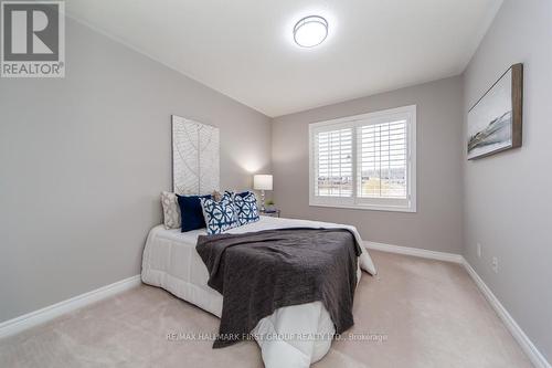 35 Crossbrooks Street, Markham, ON - Indoor Photo Showing Bedroom