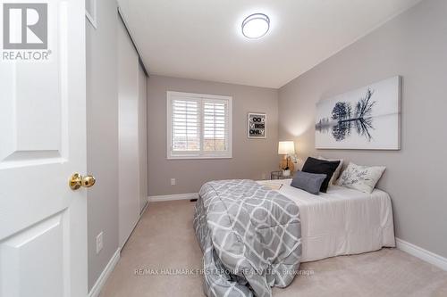 35 Crossbrooks Street, Markham, ON - Indoor Photo Showing Bedroom