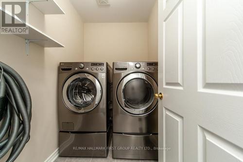 35 Crossbrooks Street, Markham, ON - Indoor Photo Showing Laundry Room