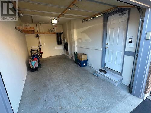 35 Crossbrooks Street, Markham, ON - Indoor Photo Showing Garage